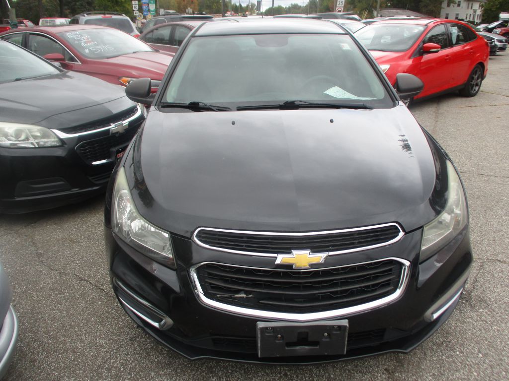 2015 Chevrolet Cruze Image 2