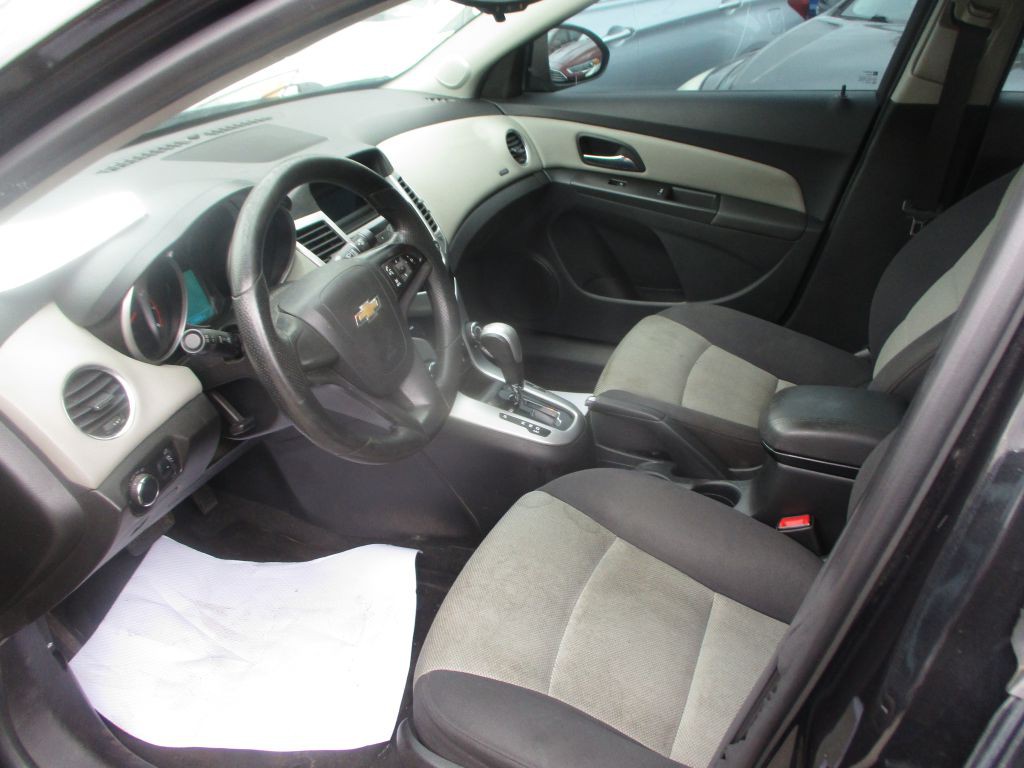 2015 Chevrolet Cruze Image 11