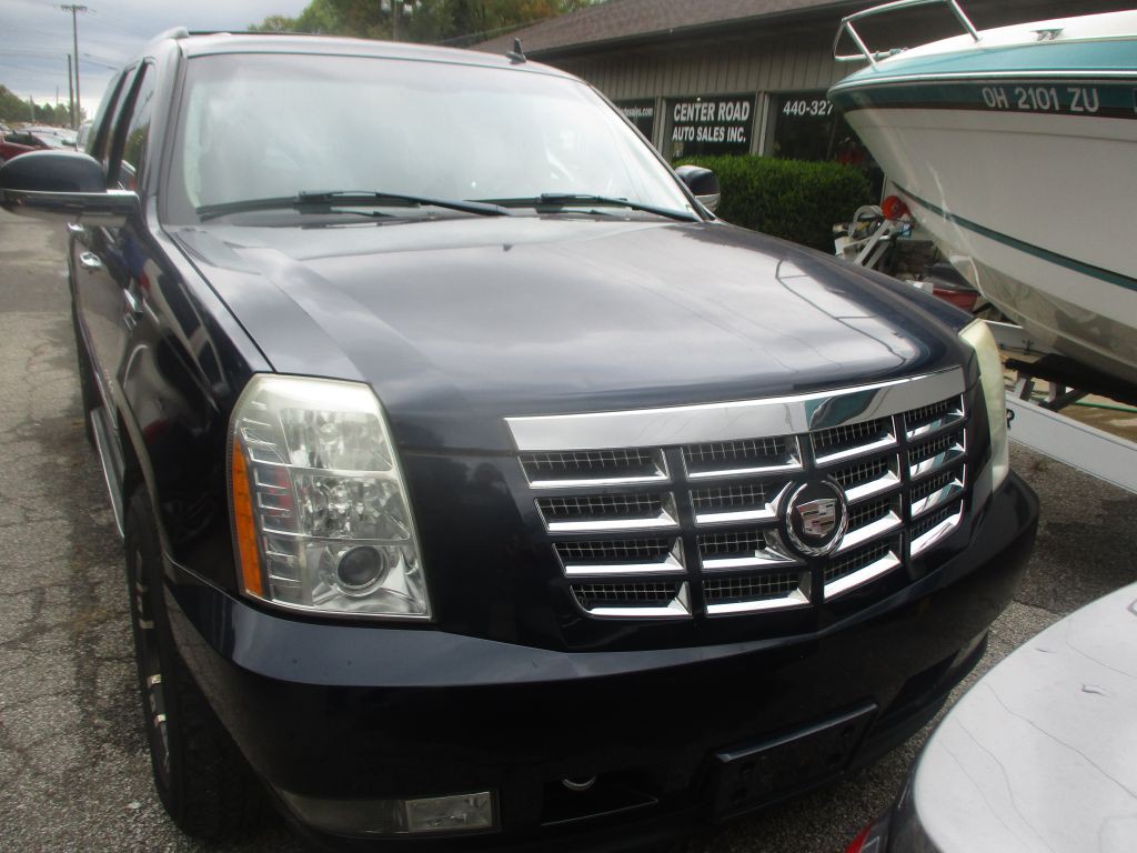 2007 Cadillac Escalade Image 2