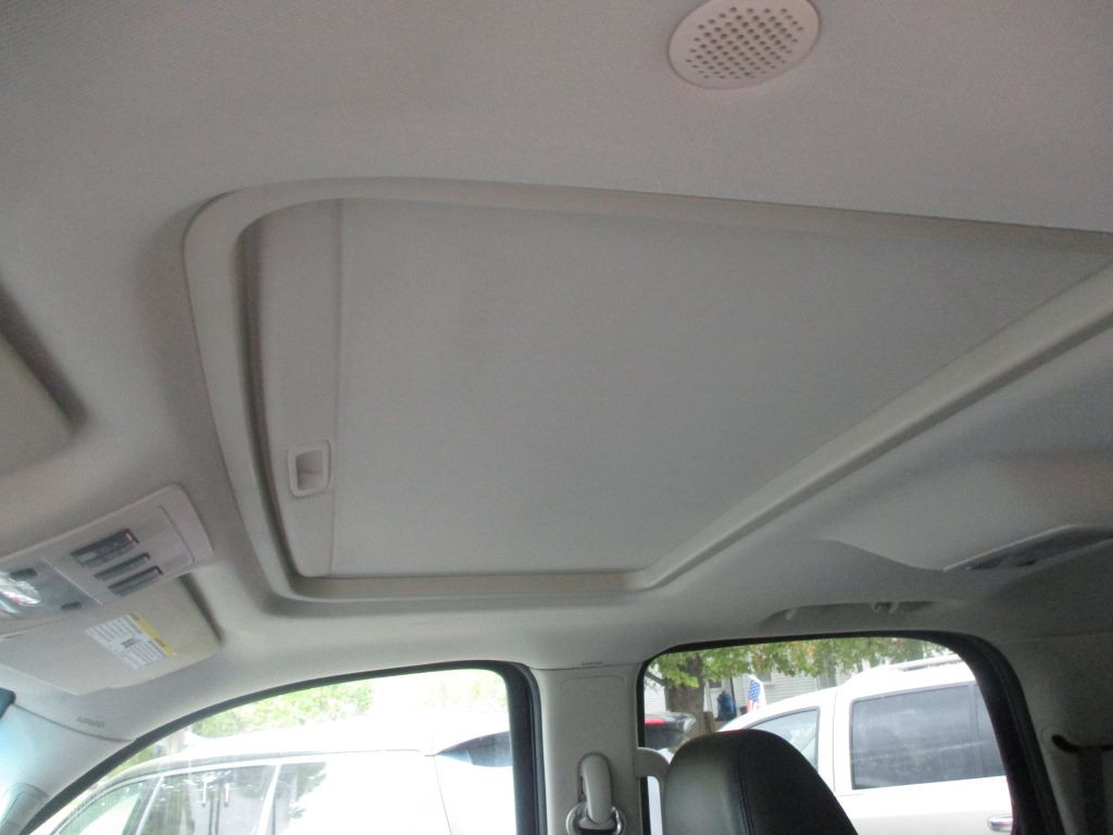 2007 Cadillac Escalade Image 11