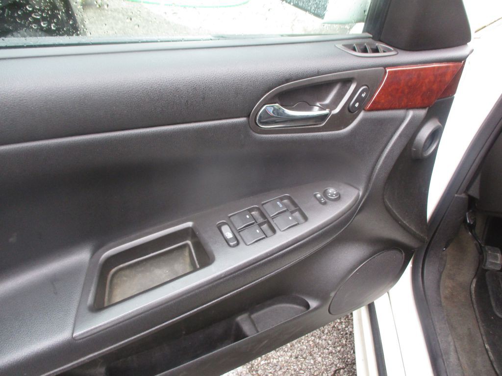 2009 Chevrolet Impala Image 8