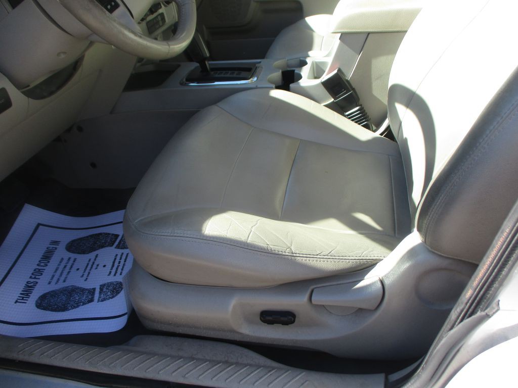 2008 Ford Escape Image 12
