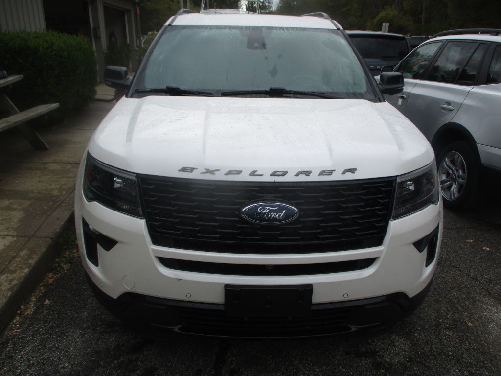 2018 Ford Explorer Image 2