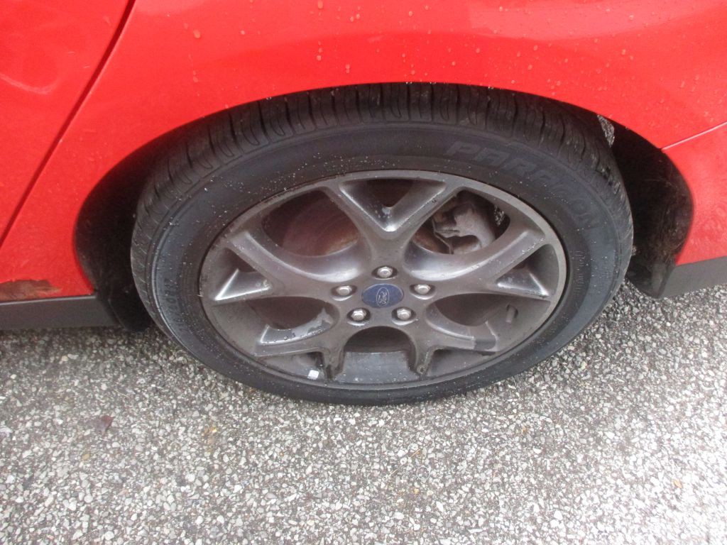 2013 Ford Focus Image 8