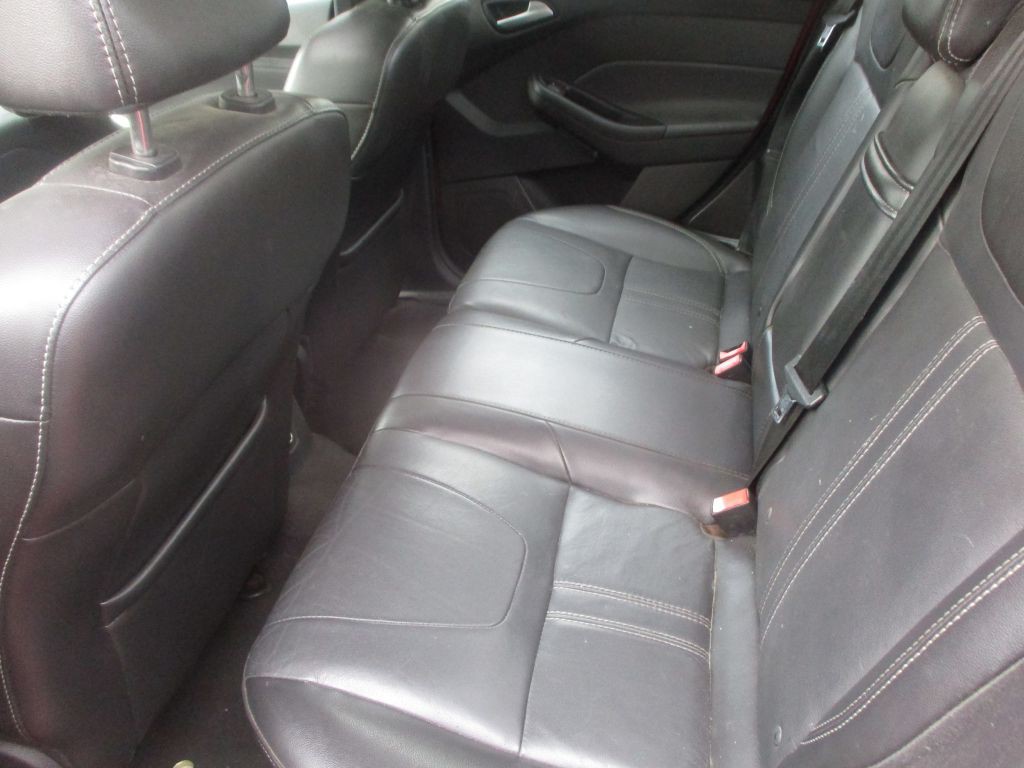 2013 Ford Focus Image 9