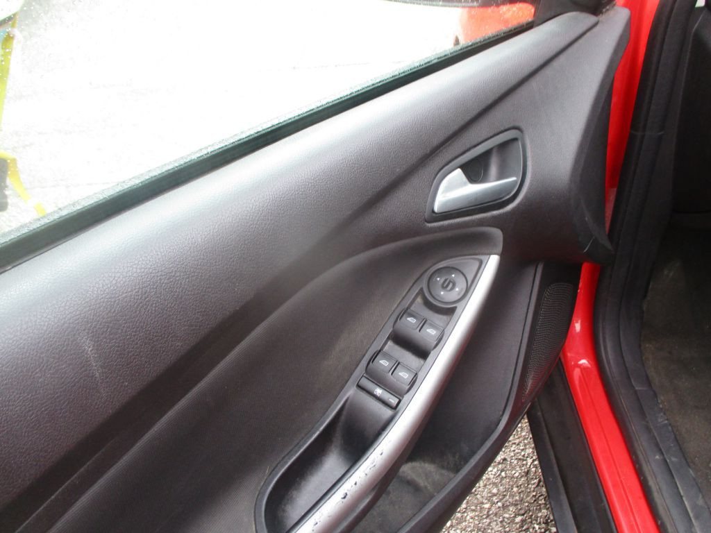 2013 Ford Focus Image 11
