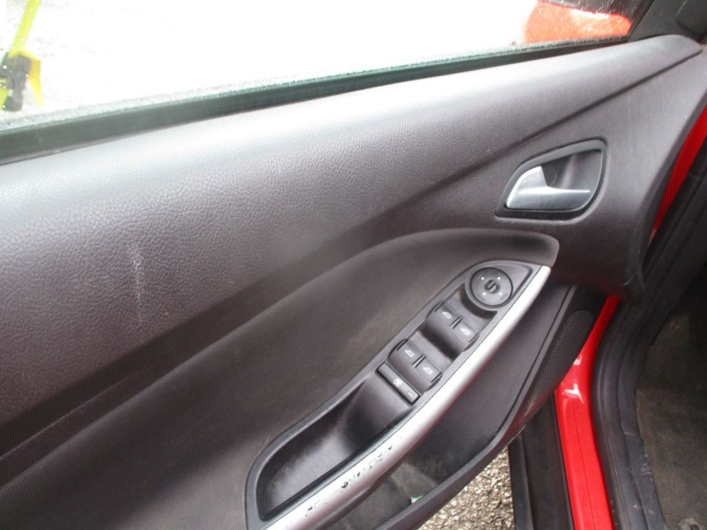 2013 Ford Focus Image 12