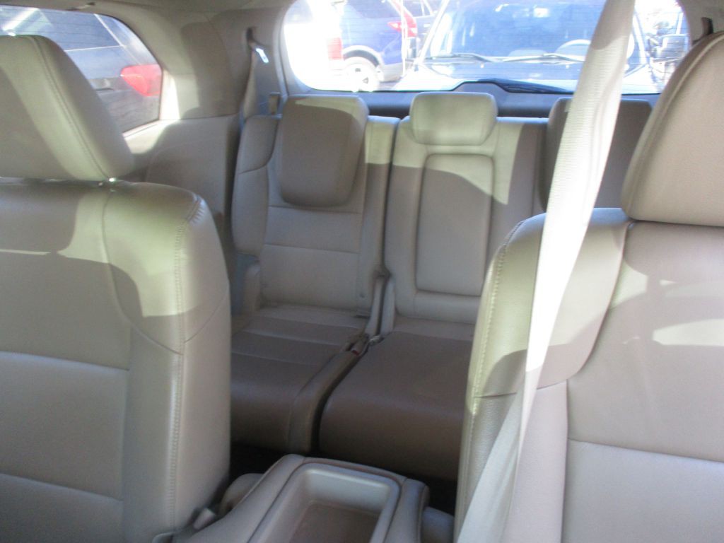 2012 Honda Odyssey Image 14
