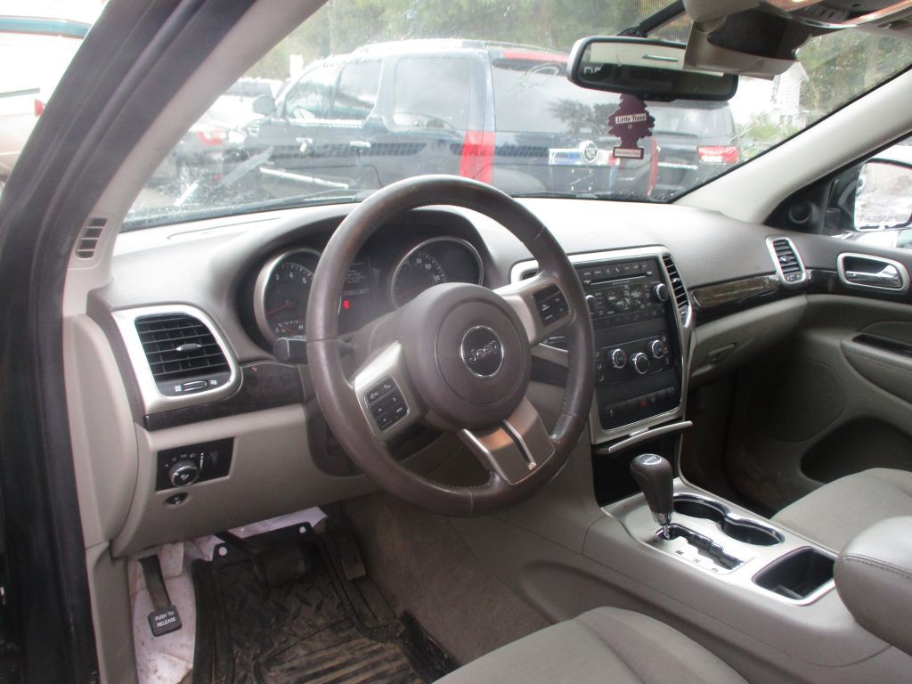 2011 Jeep Grand Cherokee Image 11