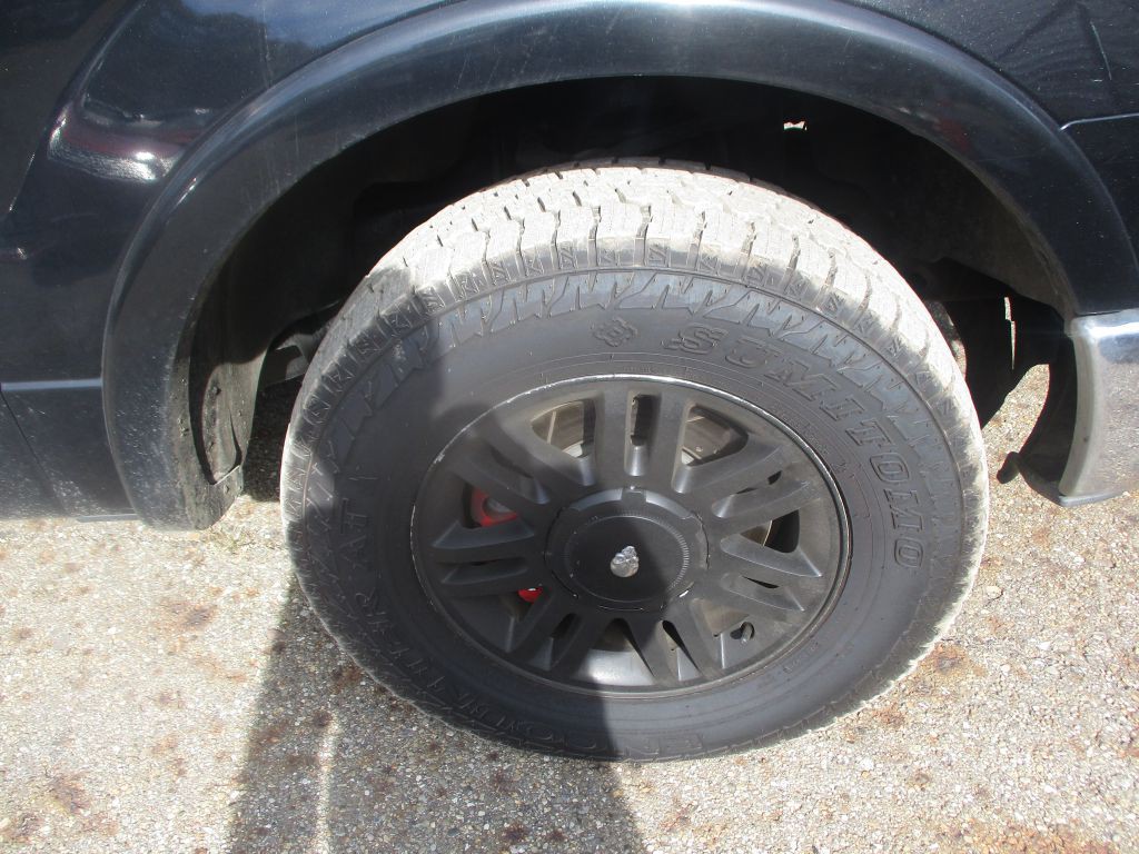 2011 Ford F-150 Image 2
