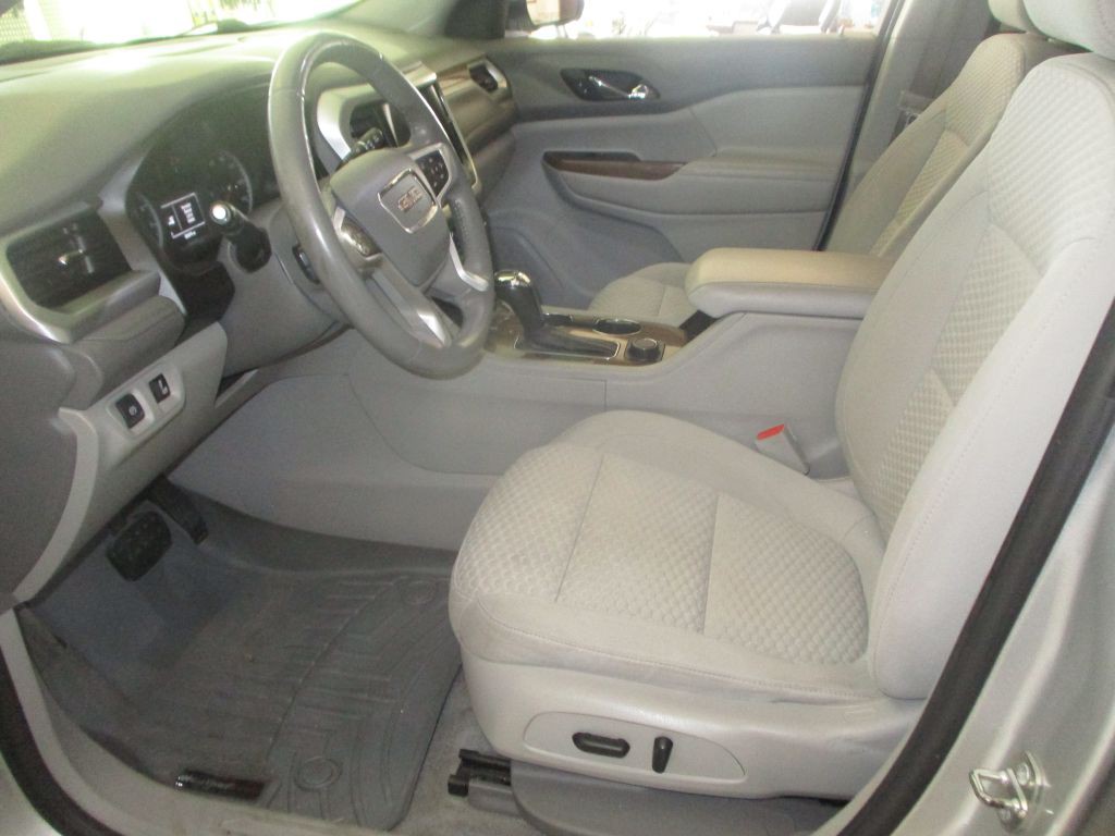 2019 GMC Acadia Image 8