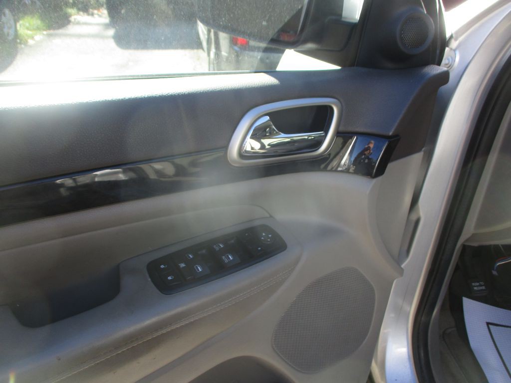 2013 Jeep Grand Cherokee Image 8