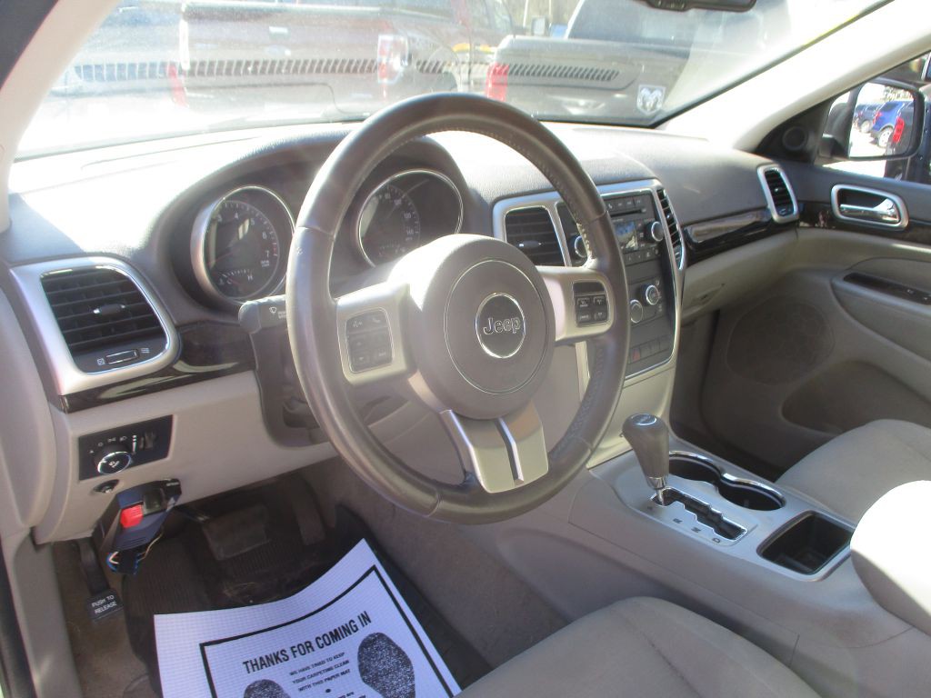 2013 Jeep Grand Cherokee Image 10