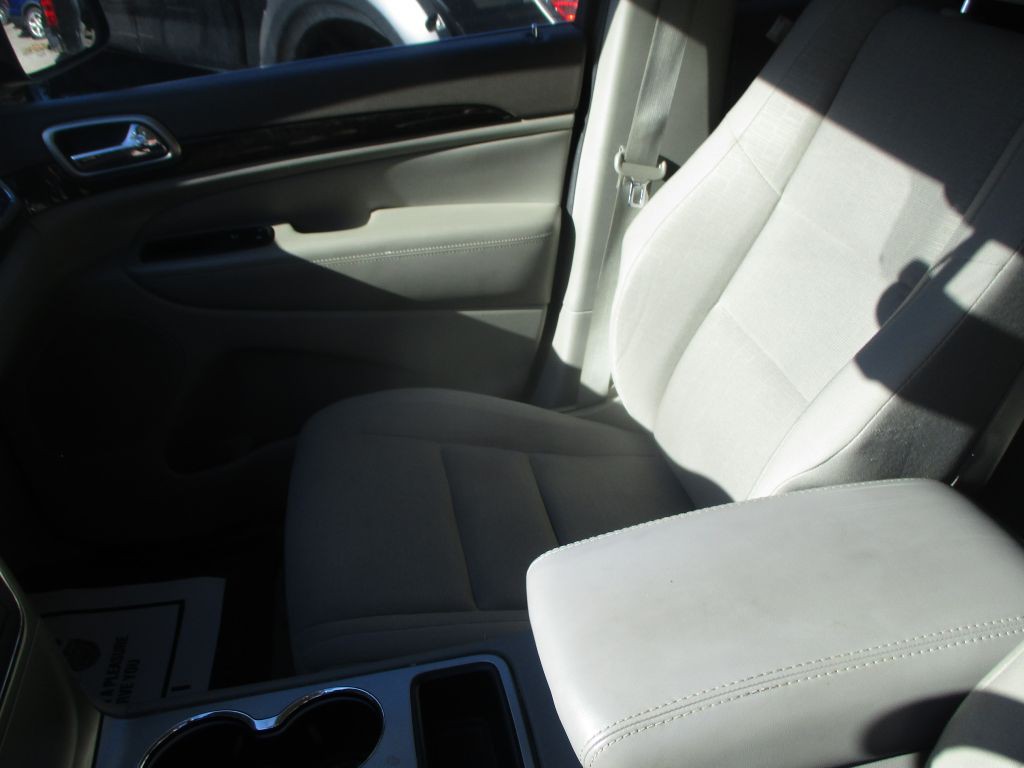 2013 Jeep Grand Cherokee Image 12