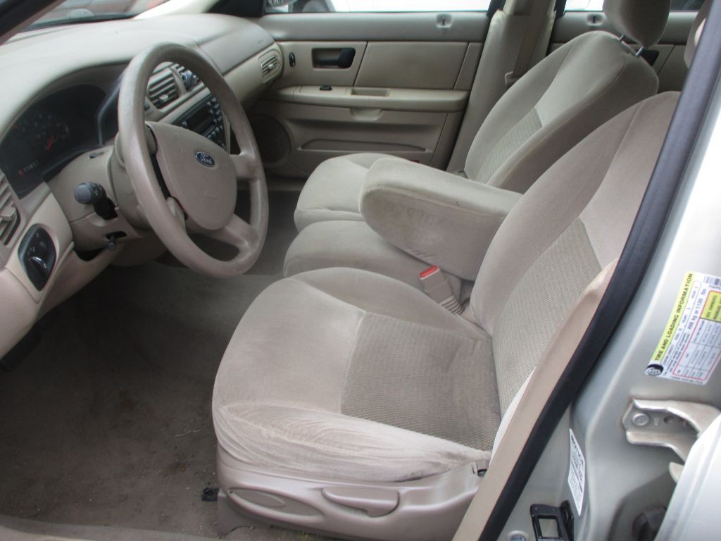 2006 Ford Taurus Image 9