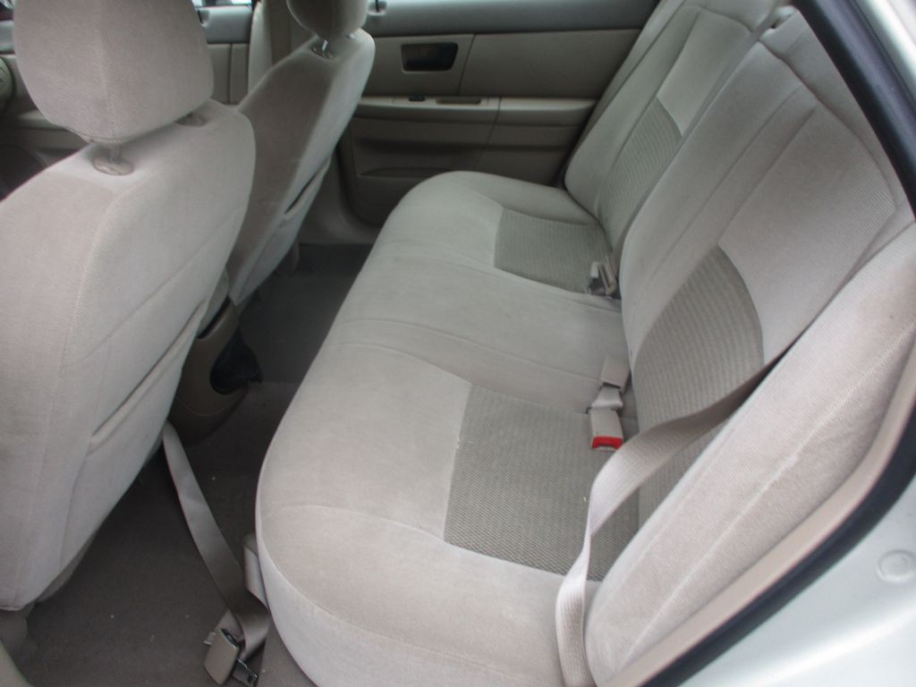 2006 Ford Taurus Image 11