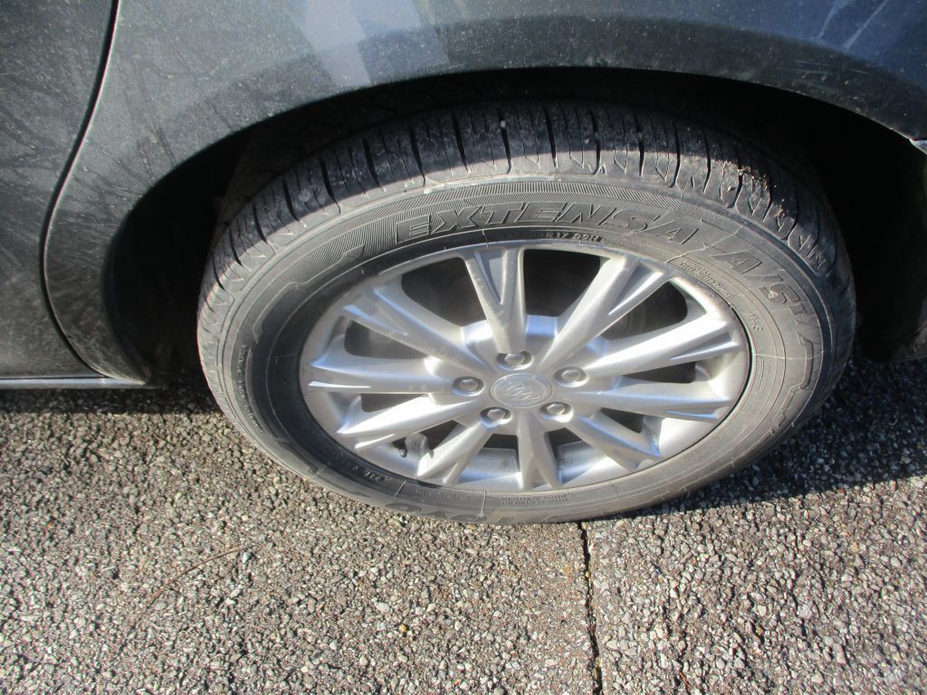 2009 Buick Lucerne Image 6