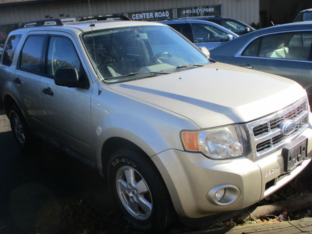 2010 Ford Escape Image 1