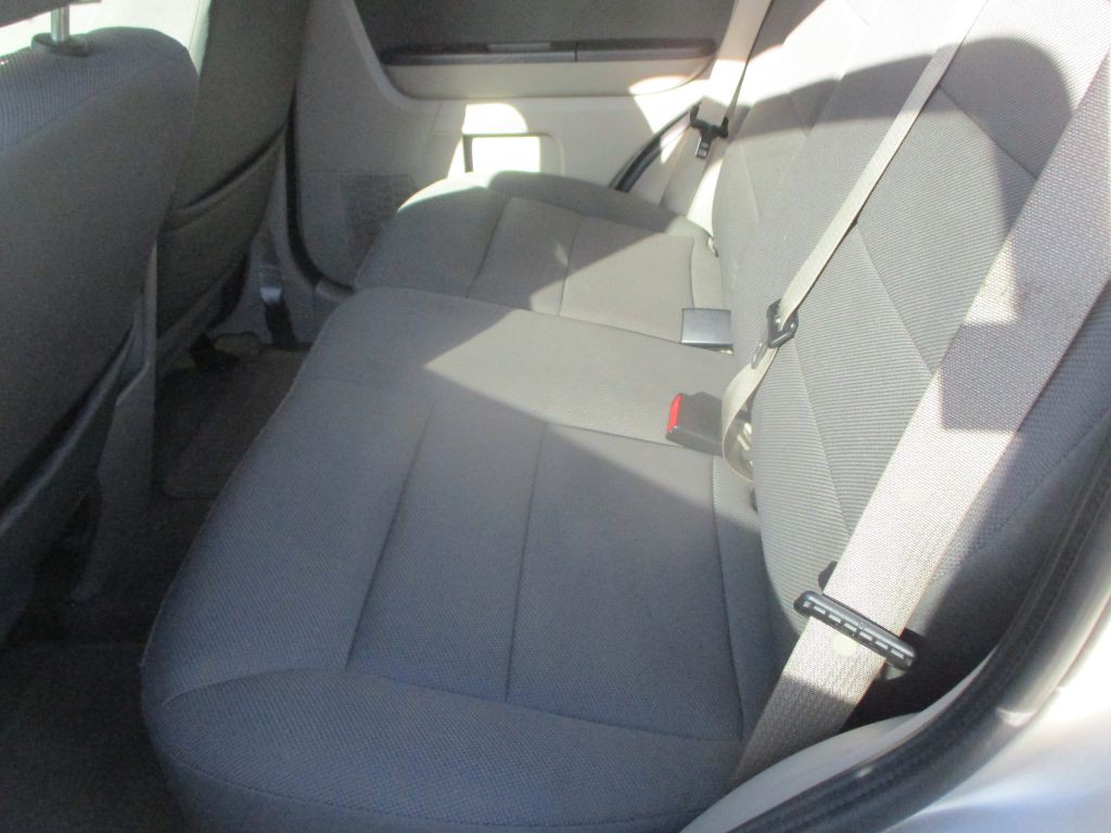 2010 Ford Escape Image 9