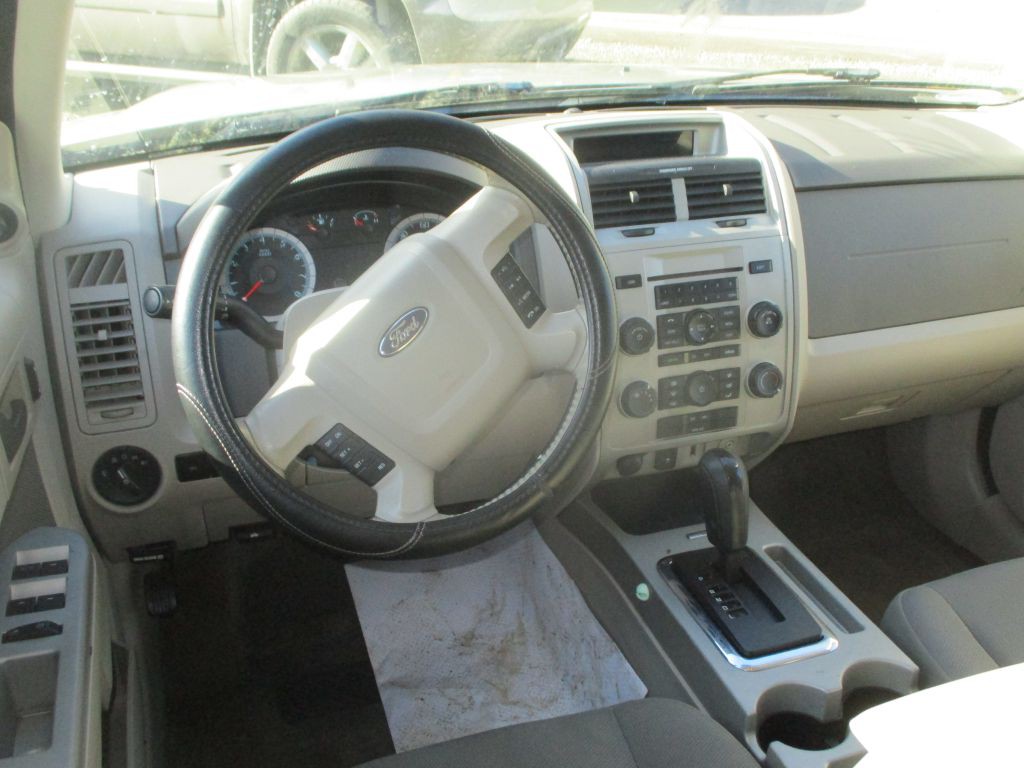 2010 Ford Escape Image 10