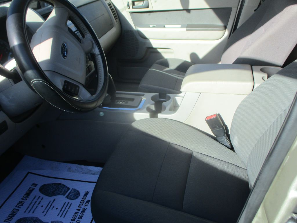 2010 Ford Escape Image 12