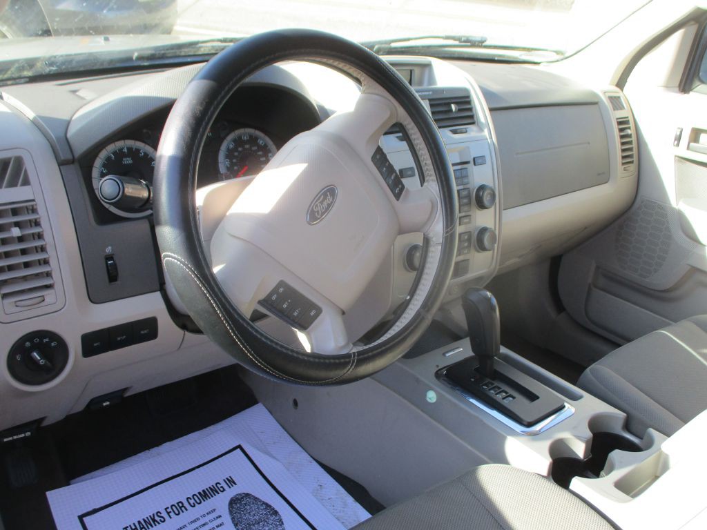 2010 Ford Escape Image 14