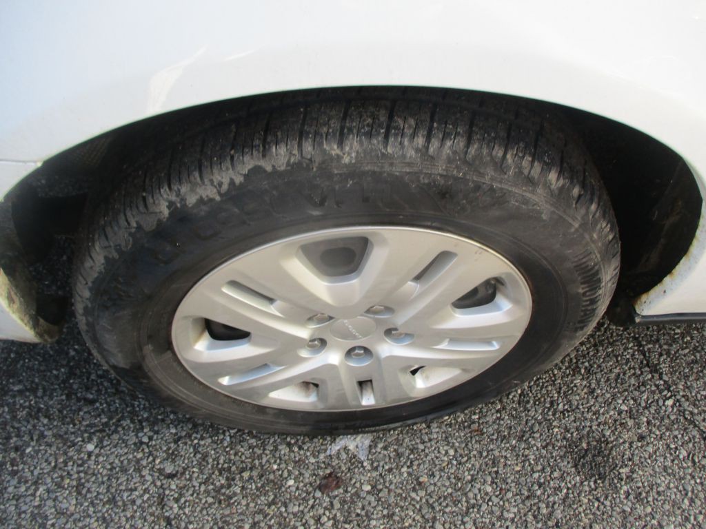 2014 Dodge Grand Caravan Image 2