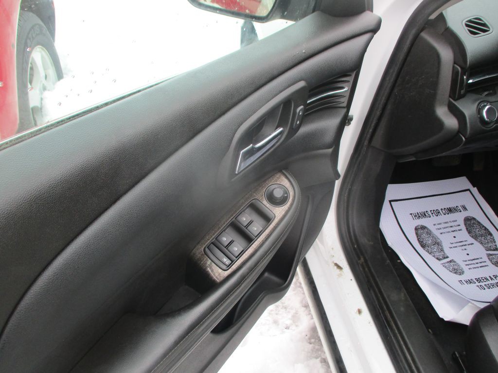 2014 Chevrolet Malibu Image 6