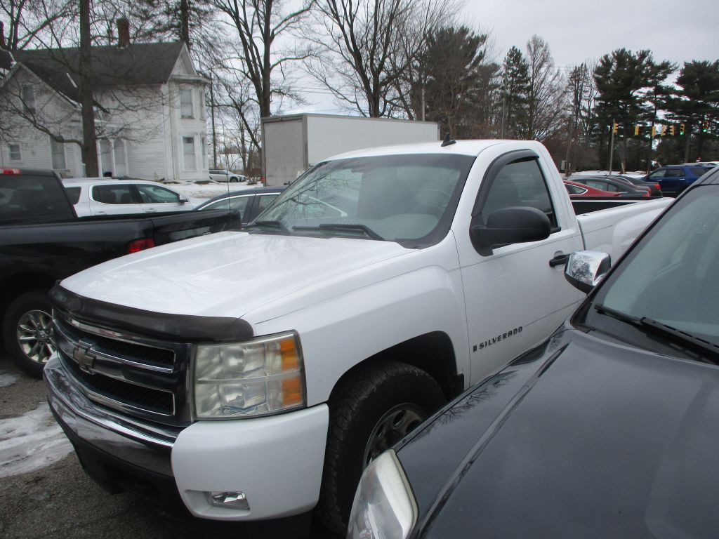 2008 Chevrolet Silverado 1500 Image 2