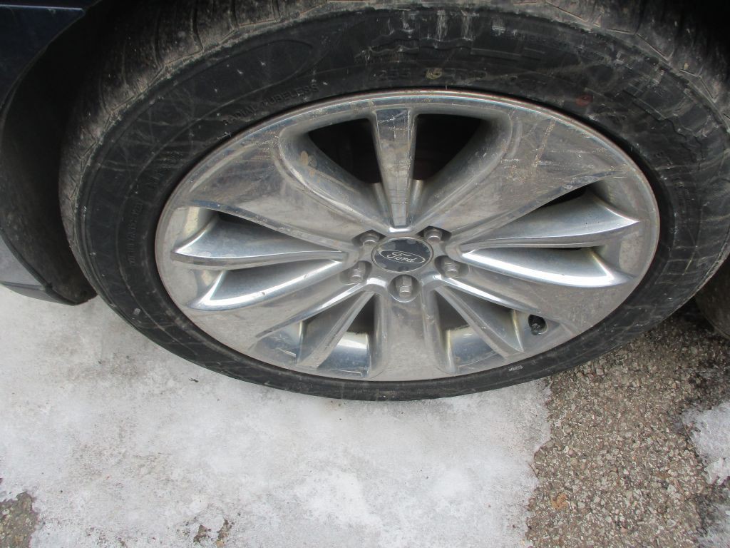 2011 Ford Taurus Image 4