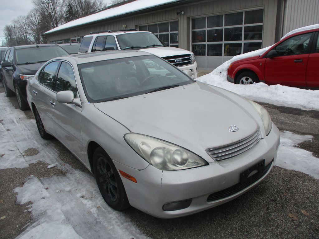 2003 Lexus ES Image 2