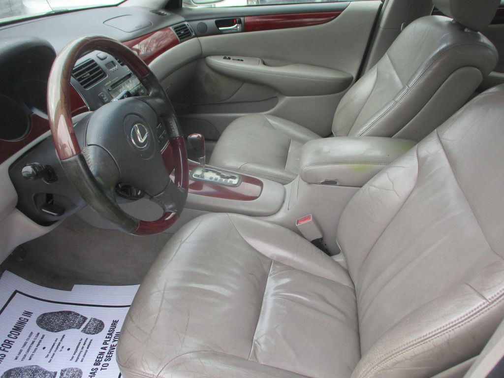 2003 Lexus ES Image 13