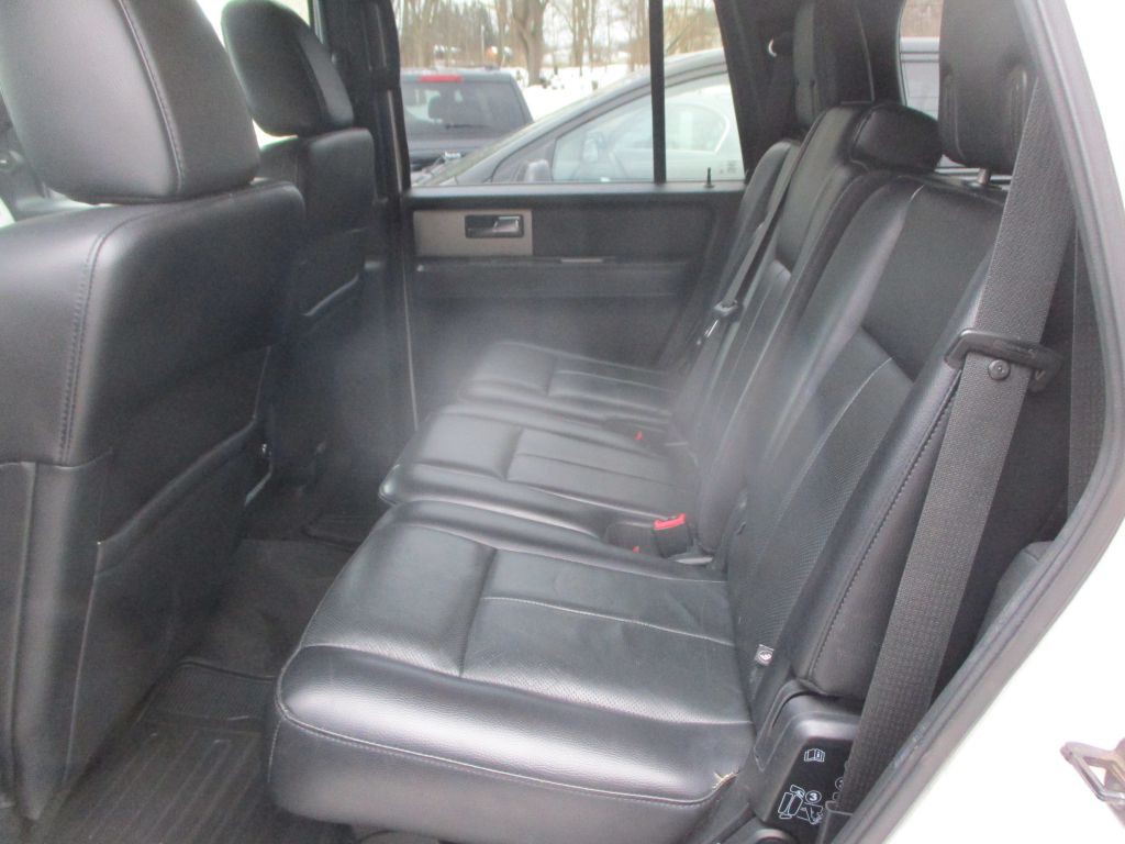 2017 Ford Expedition Image 8