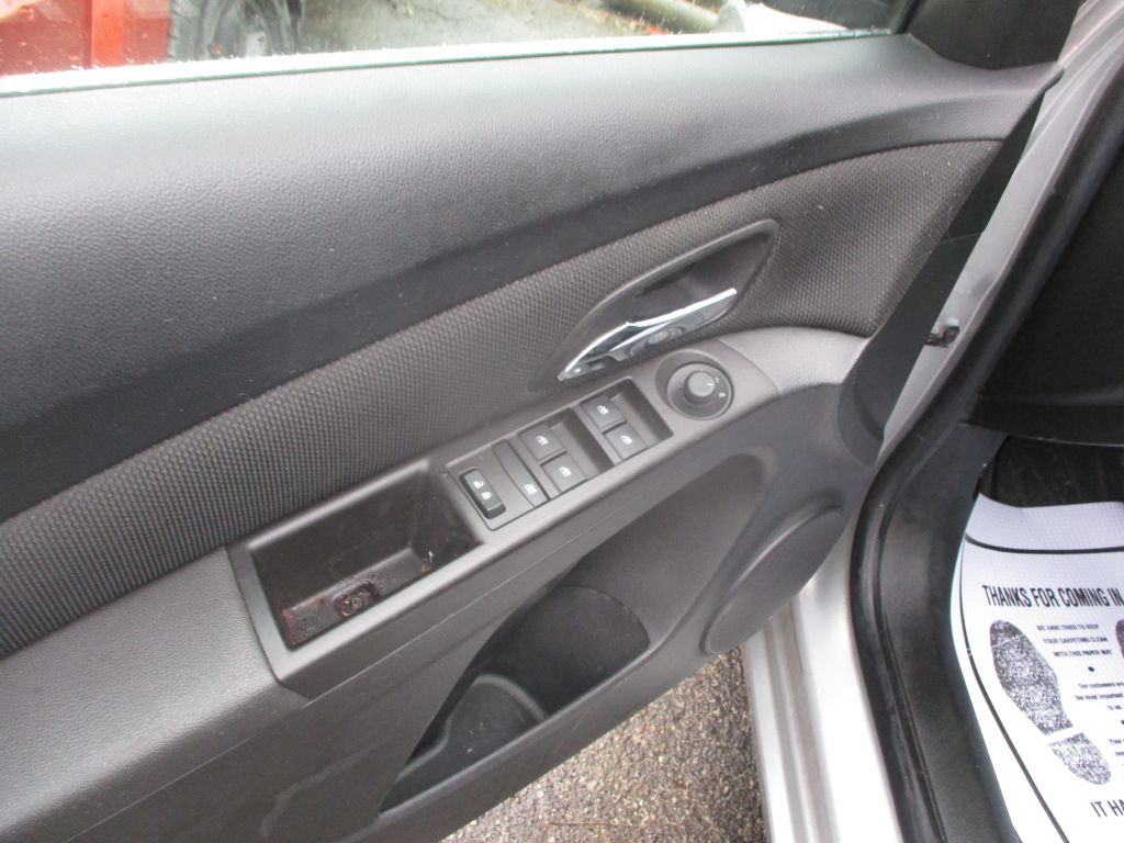 2015 Chevrolet Cruze Image 10