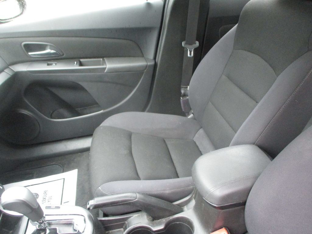 2015 Chevrolet Cruze Image 13