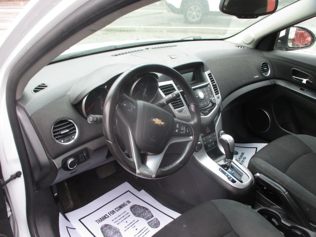 2011 Chevrolet Cruze Image 12
