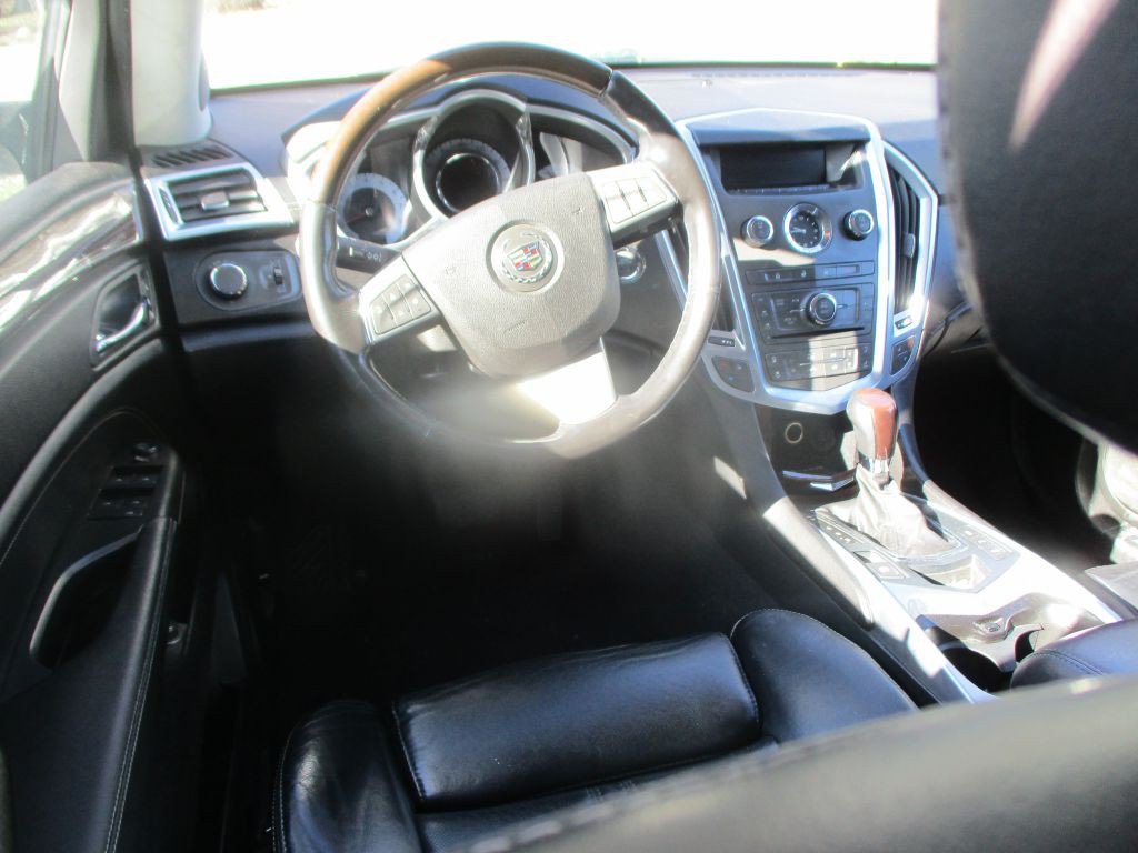2012 Cadillac SRX Image 9