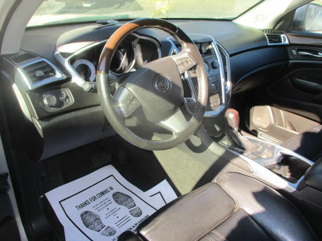 2012 Cadillac SRX Image 11