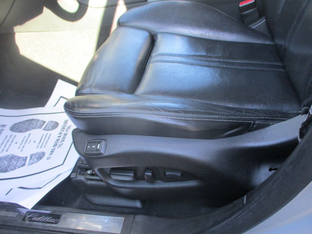 2012 Cadillac SRX Image 12