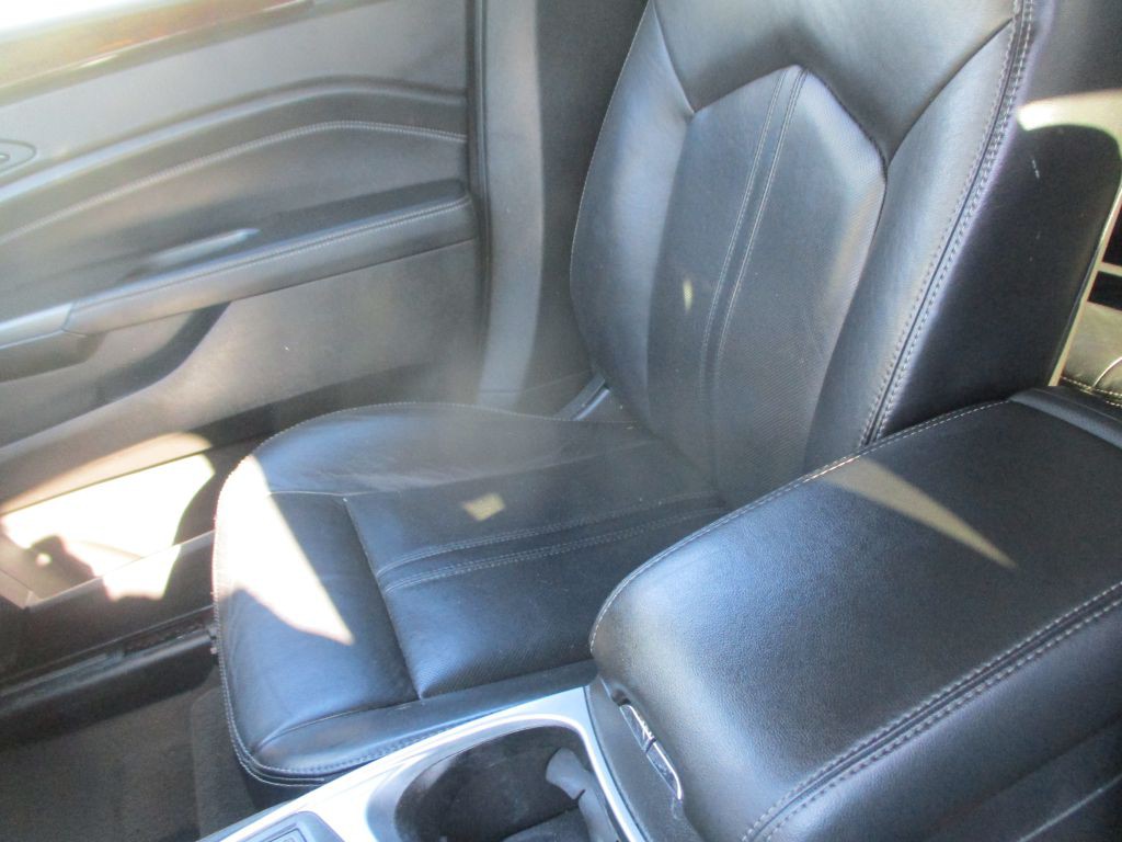2012 Cadillac SRX Image 13