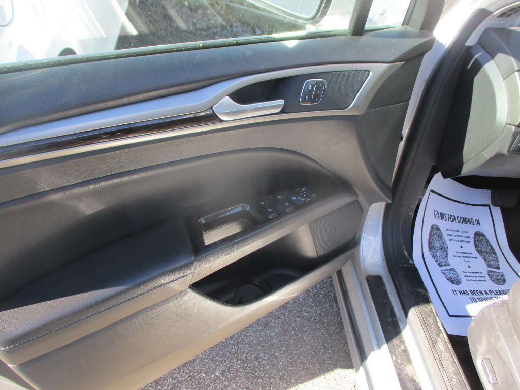 2014 Ford Fusion Image 9