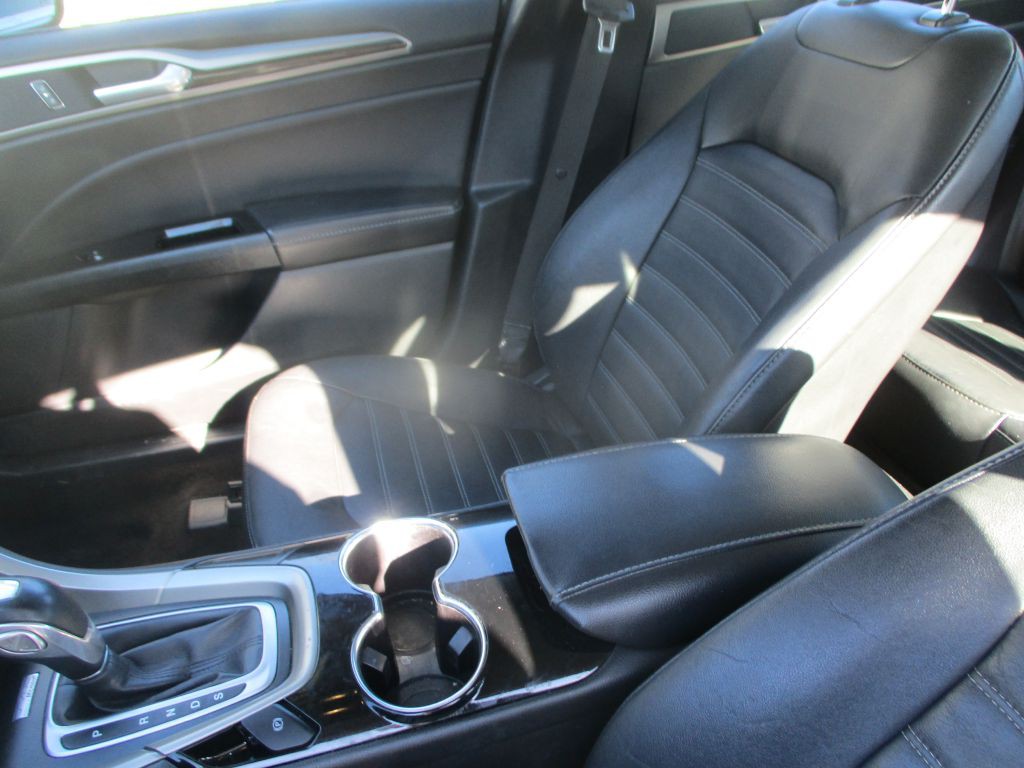 2014 Ford Fusion Image 12