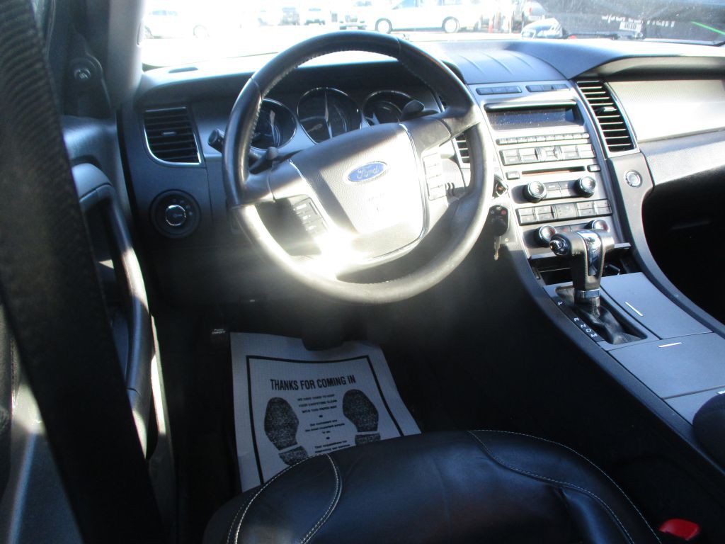 2011 Ford Taurus Image 10