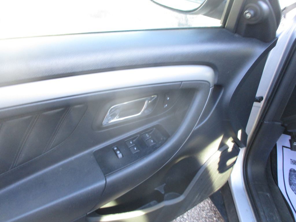 2011 Ford Taurus Image 11