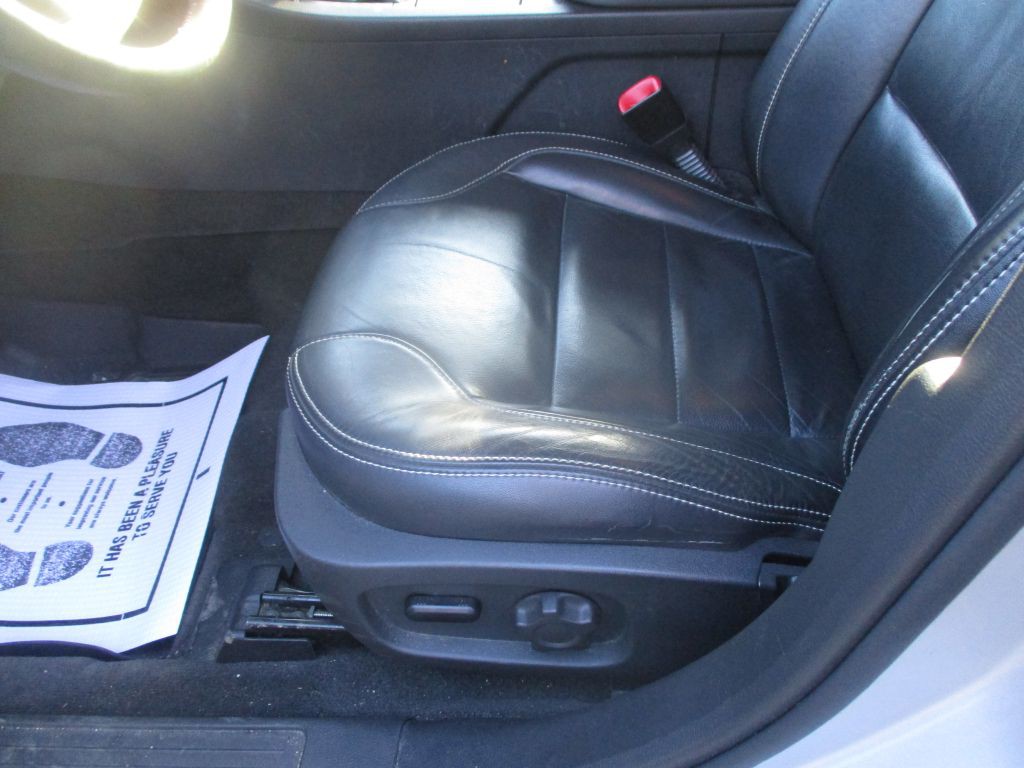 2011 Ford Taurus Image 12