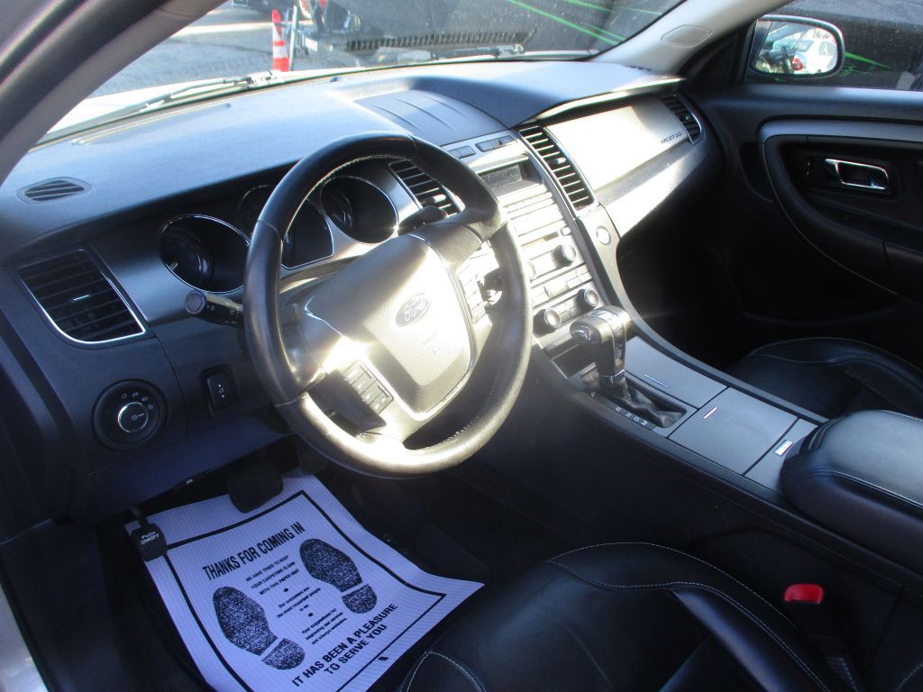 2011 Ford Taurus Image 13