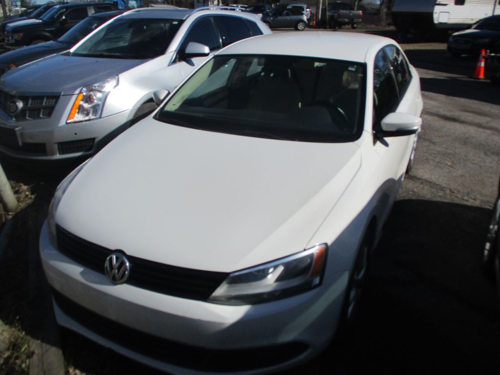 2011 Volkswagen Jetta Image 3