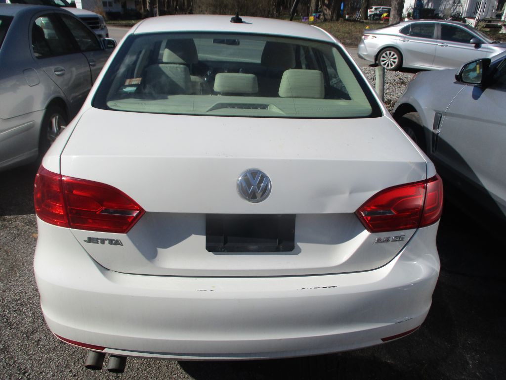 2011 Volkswagen Jetta Image 5