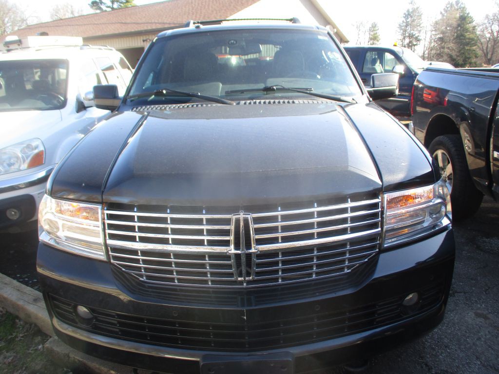 2012 Lincoln Navigator Image 2