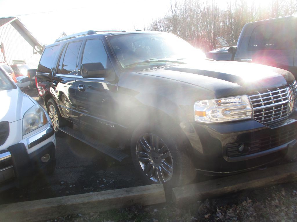 2012 Lincoln Navigator Image 3